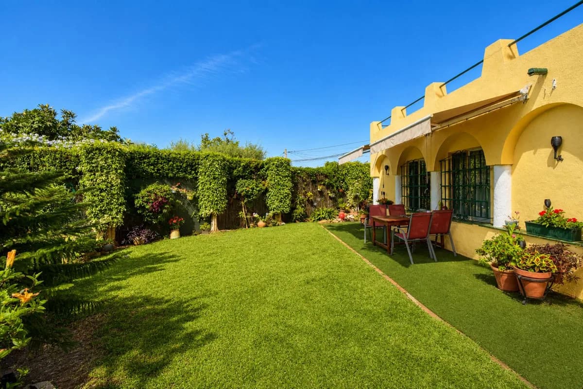 3 Bedroom Detached Villa for Sale in Marbella, Málaga - Image 2