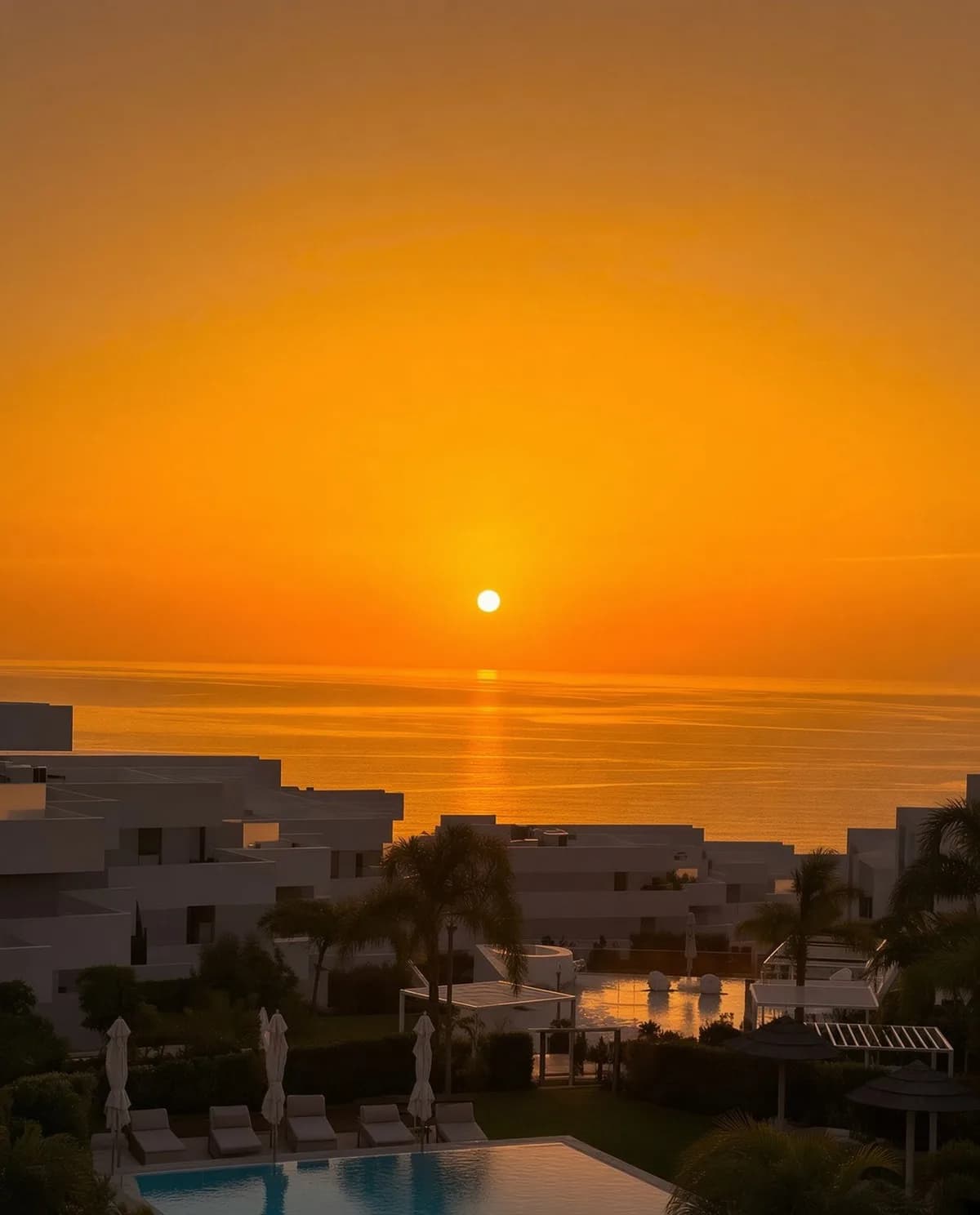 2 Bedroom Middle Floor Apartment for Sale in La Duquesa, Málaga - Image 9