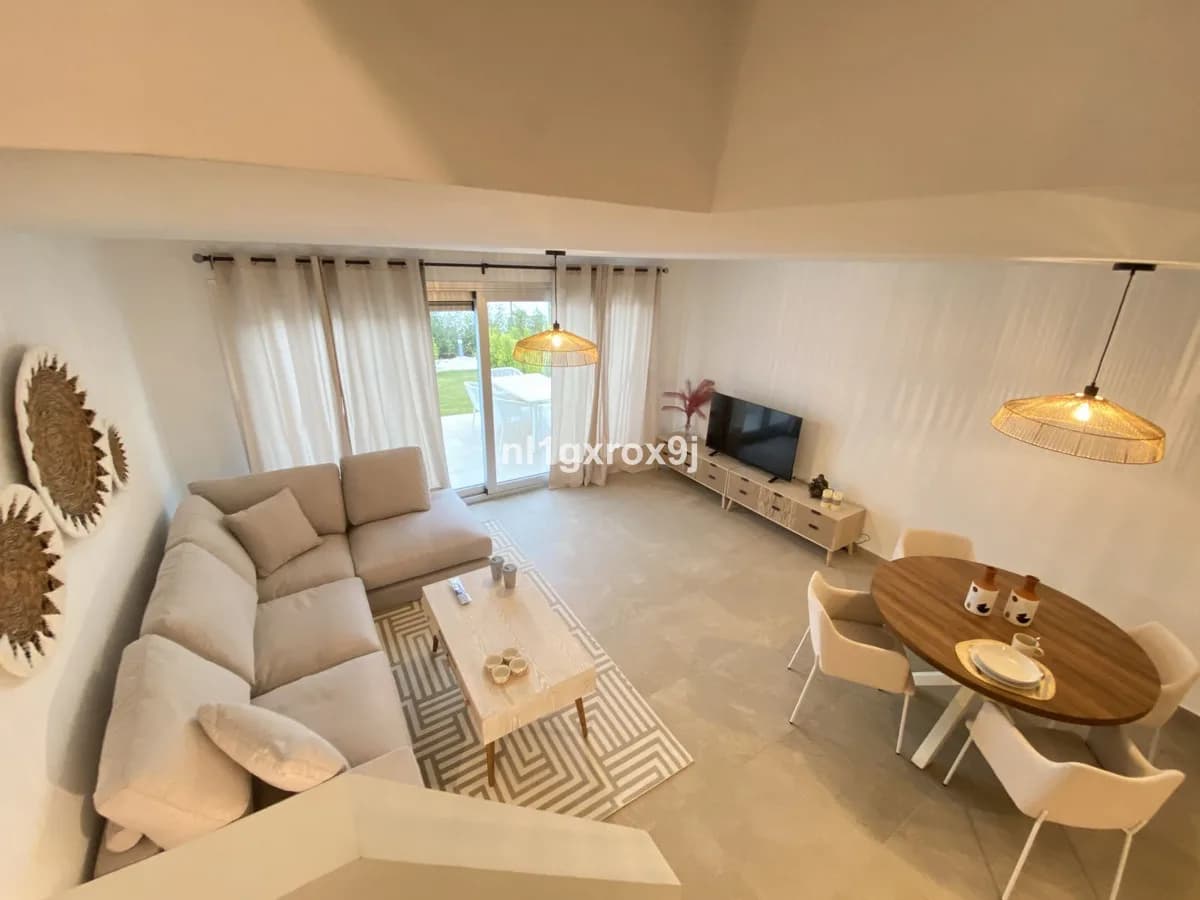 3 Bedroom Townhouse for Sale in Estepona, Málaga - Image 7