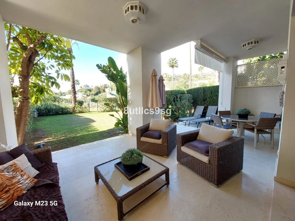 2 Bedroom Ground Floor Apartment for Sale in Benahavís, Málaga - Image 3