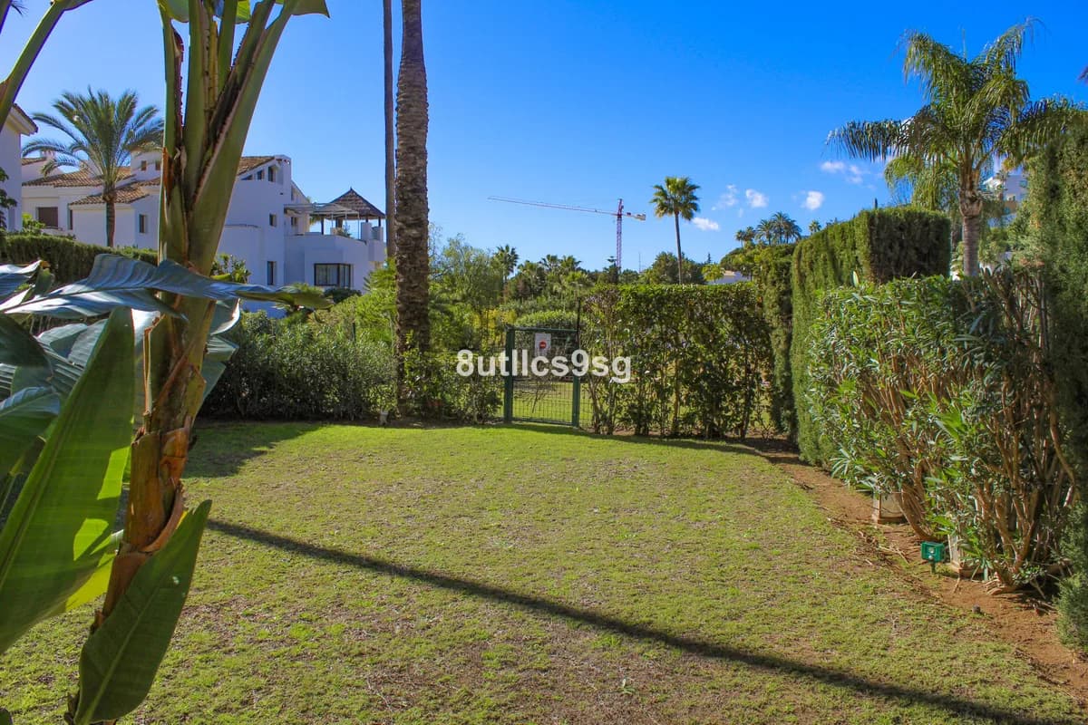 2 Bedroom Ground Floor Apartment for Sale in Benahavís, Málaga - Image 5