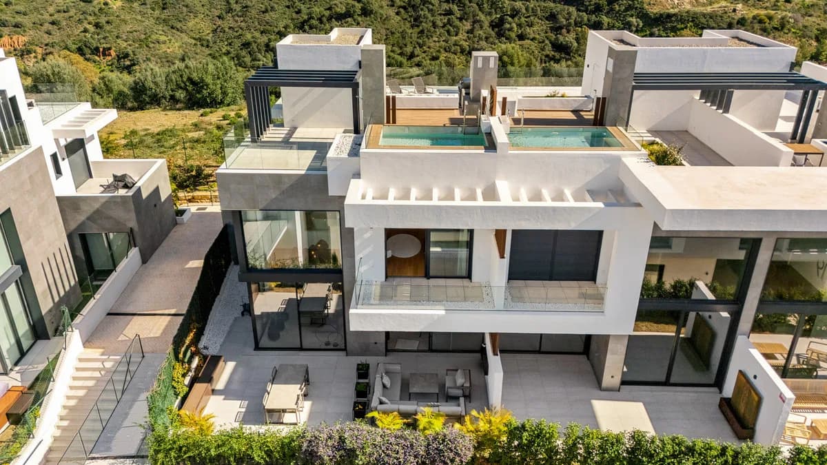5 Bedroom Semi-Detached House for Sale in Río Real, Málaga