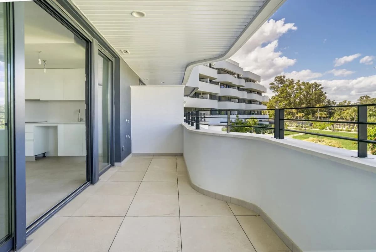 2 Bedroom Middle Floor Apartment for Sale in Torremolinos, Málaga - Image 7