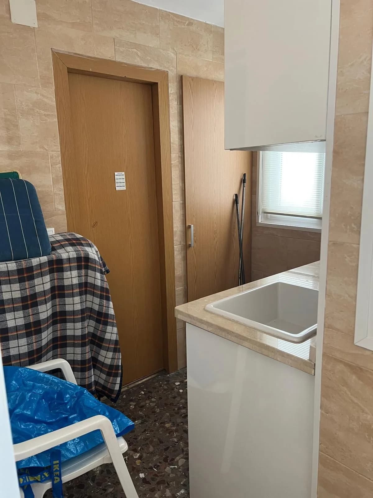 3 Bedroom Middle Floor Apartment for Sale in Los Boliches, Málaga - Image 6