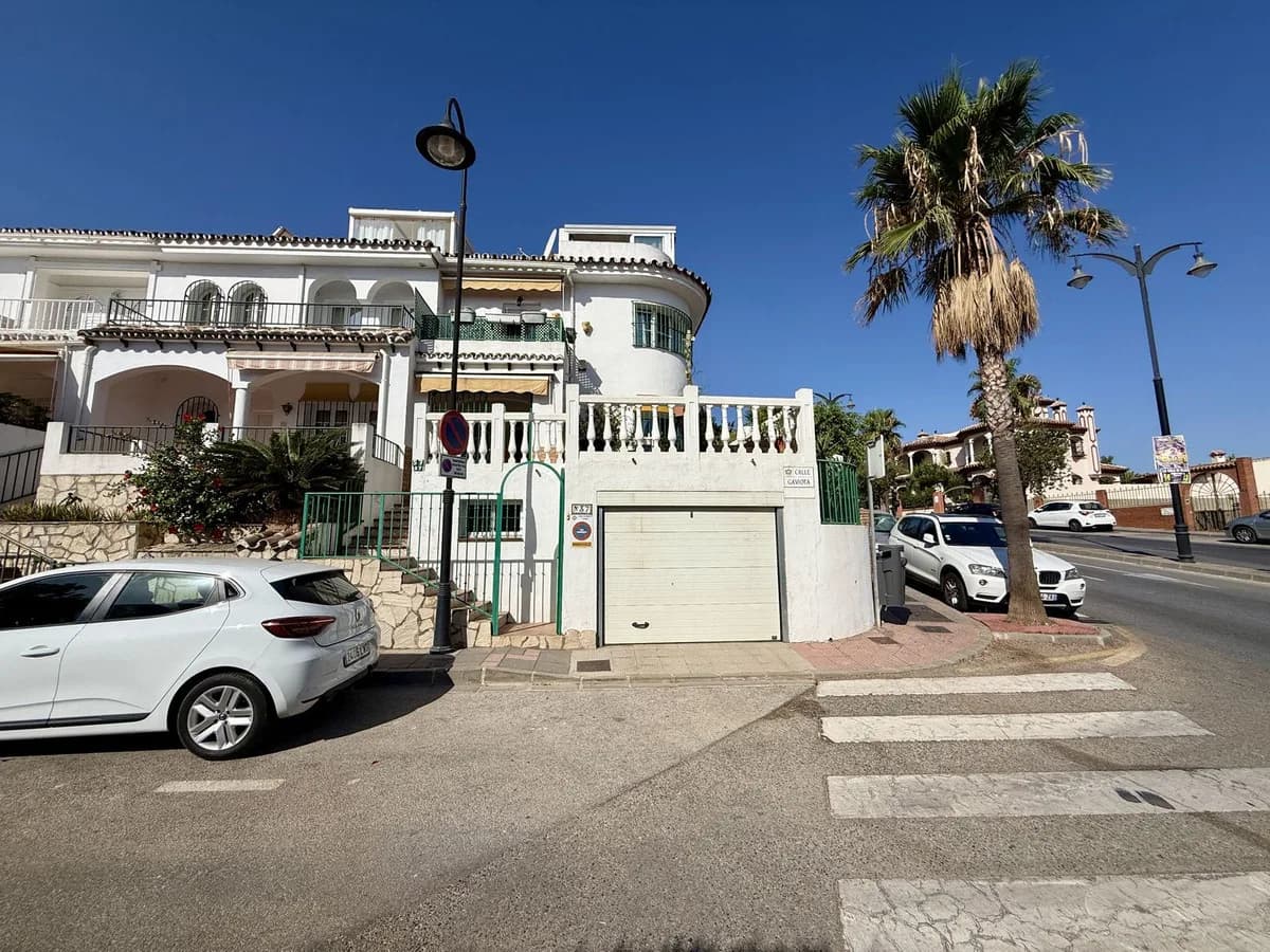 3 Bedroom Semi-Detached House for Sale in Mijas Costa, Málaga