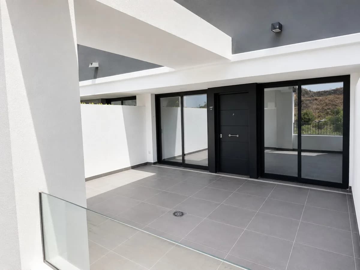 3 Bedroom Ground Floor Apartment for Sale in La Cala de Mijas, Málaga