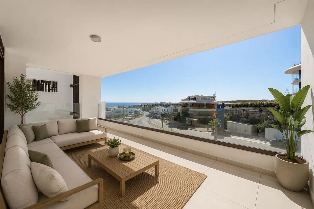 3 Bedroom Middle Floor Apartment for Sale in Fuengirola, Málaga