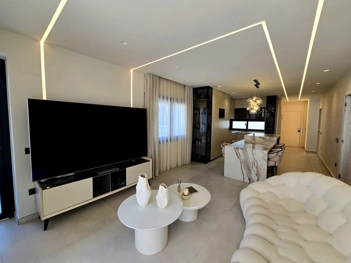 2 Bedroom Penthouse Duplex for Sale in La Cala de Mijas, Málaga - Image 2