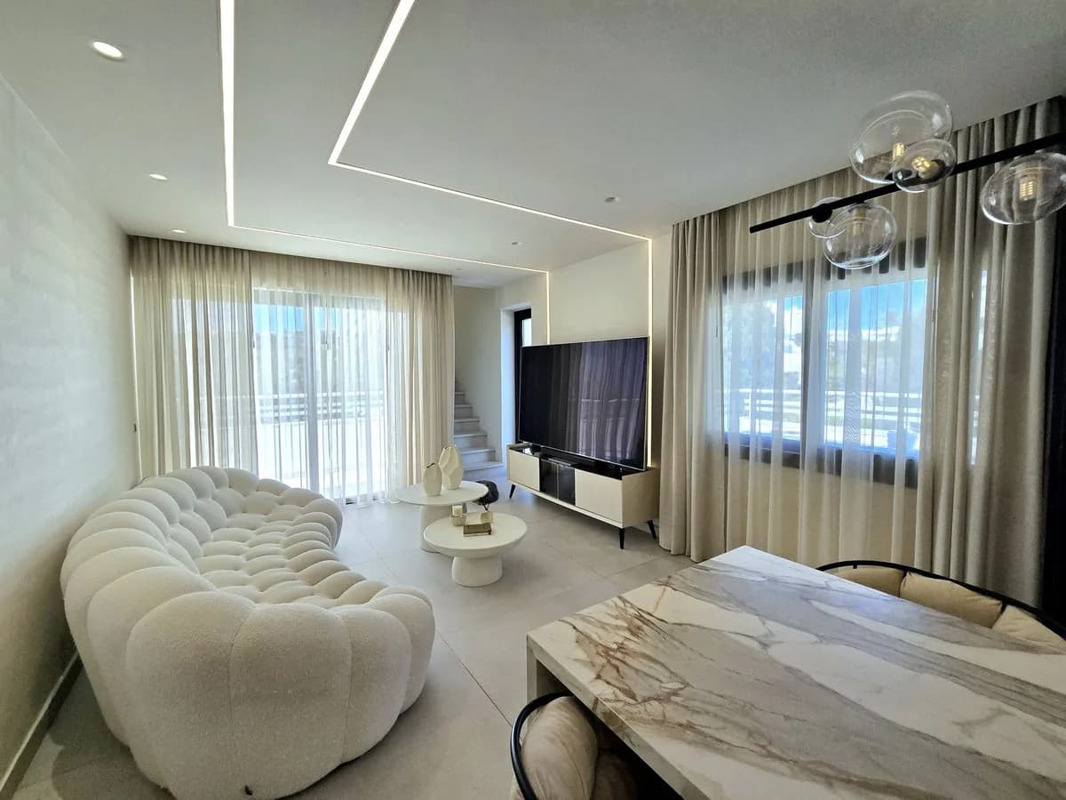 2 Bedroom Penthouse Duplex for Sale in La Cala de Mijas, Málaga - Image 5