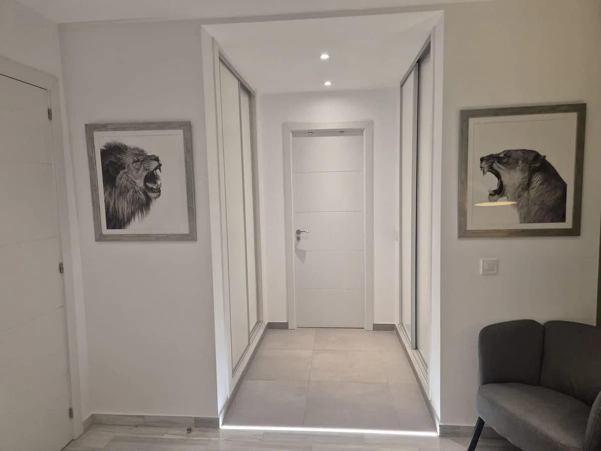 3 Bedroom Duplex for Sale in Los Pacos, Málaga - Image 6