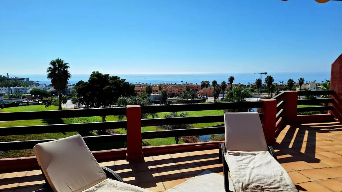 2 Bedroom Penthouse for Sale in Casares Playa, Málaga - Image 2