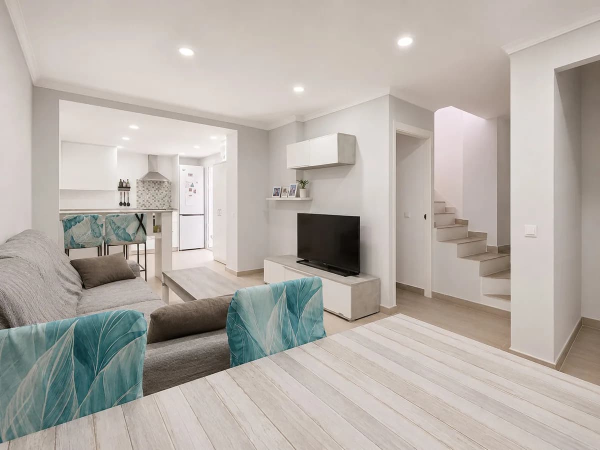 3 Bedroom Townhouse for Sale in Estepona, Málaga - Image 3