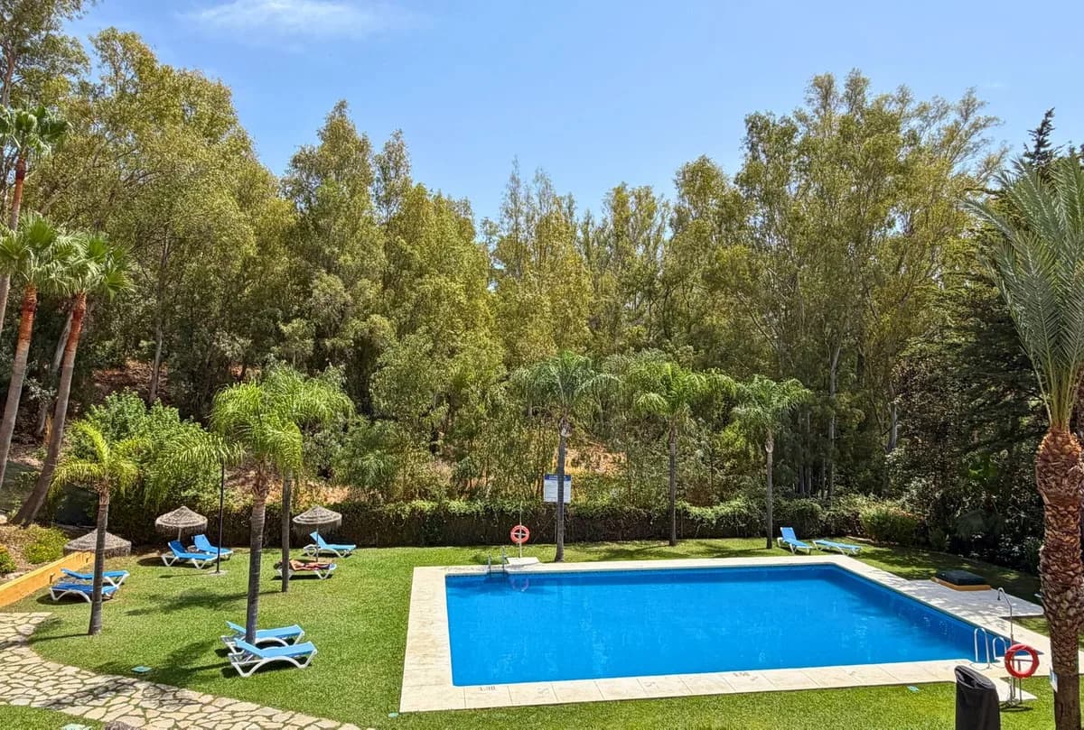 2 Bedroom Penthouse for Sale in Nueva Andalucía, Málaga - Image 7