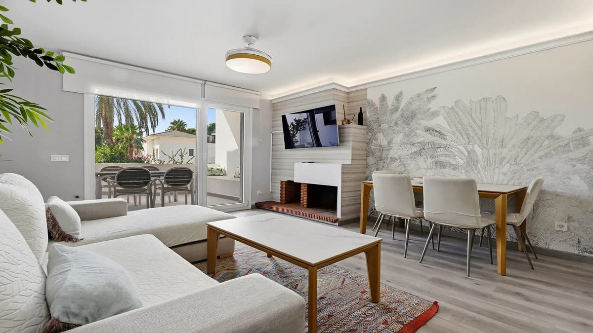 2 Bedroom Duplex for Sale in Sotogrande Costa, Cádiz
