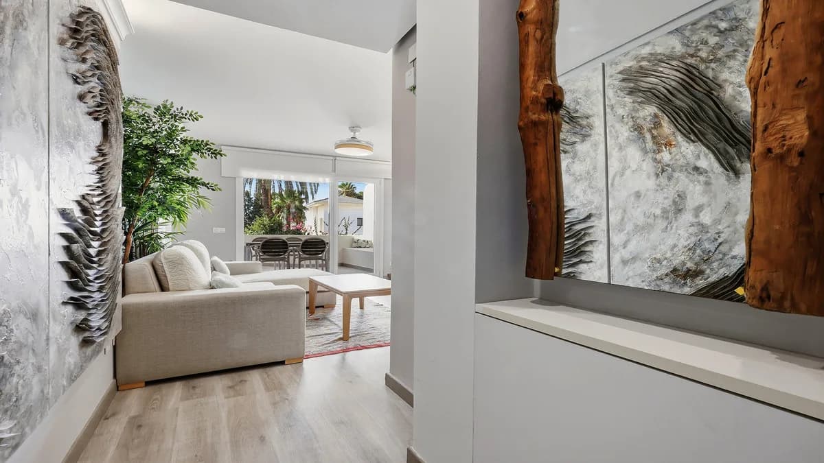 2 Bedroom Duplex for Sale in Sotogrande Costa, Cádiz - Image 3