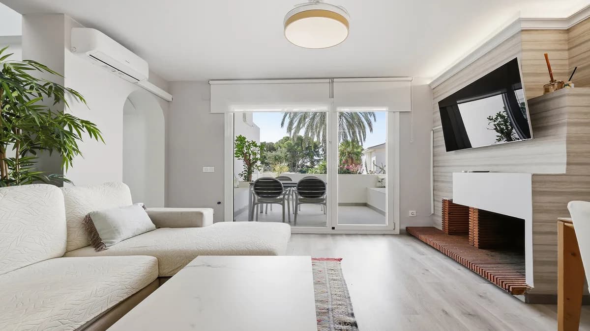 2 Bedroom Duplex for Sale in Sotogrande Costa, Cádiz - Image 9
