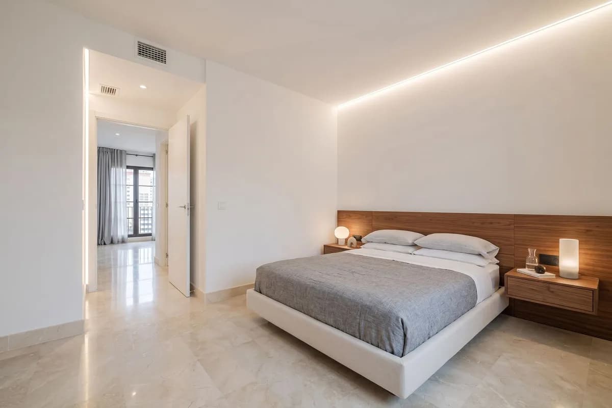 2 Bedroom Middle Floor Apartment for Sale in Los Arqueros, Málaga - Image 4