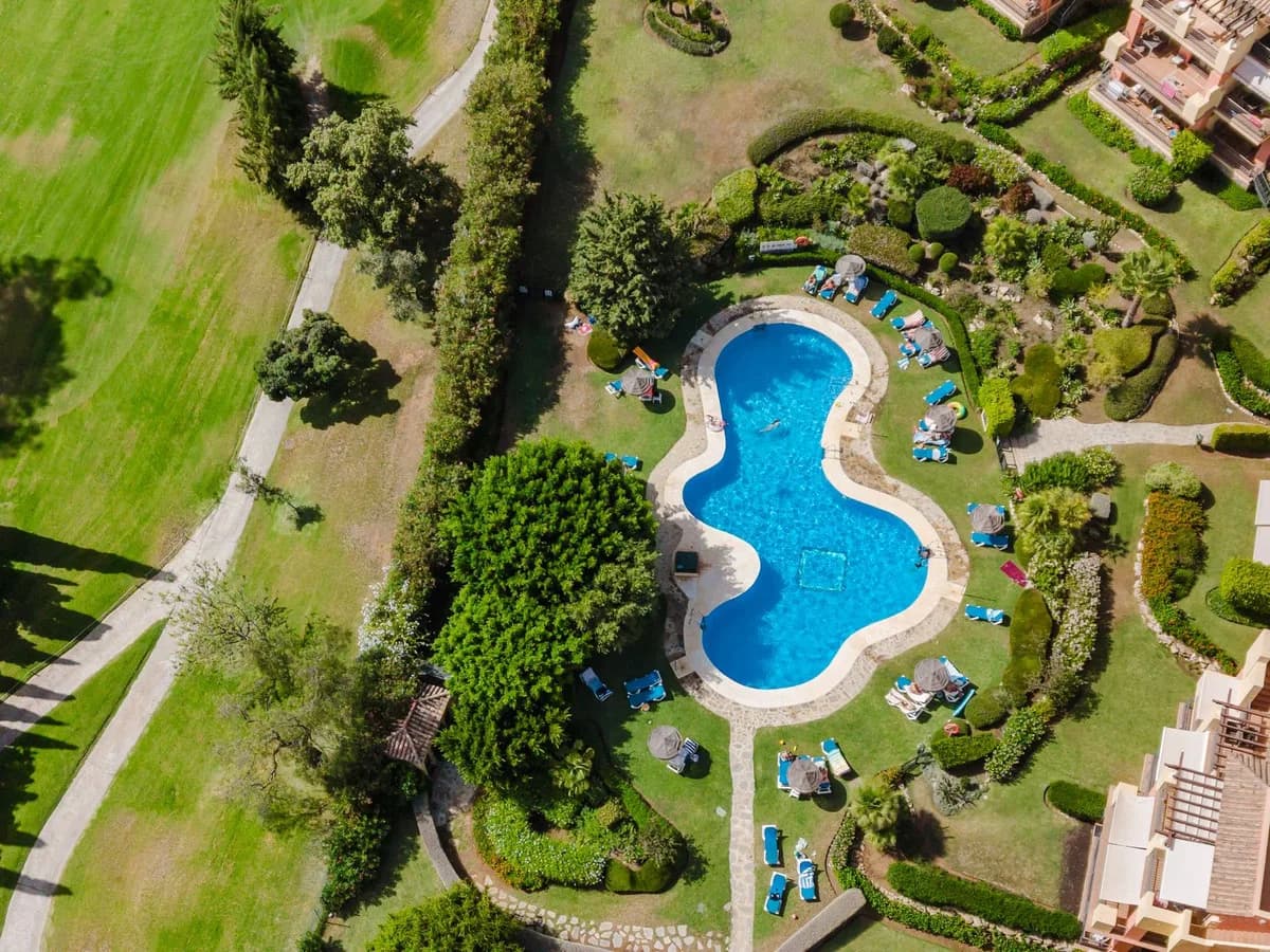 2 Bedroom Middle Floor Apartment for Sale in Los Arqueros, Málaga - Image 8