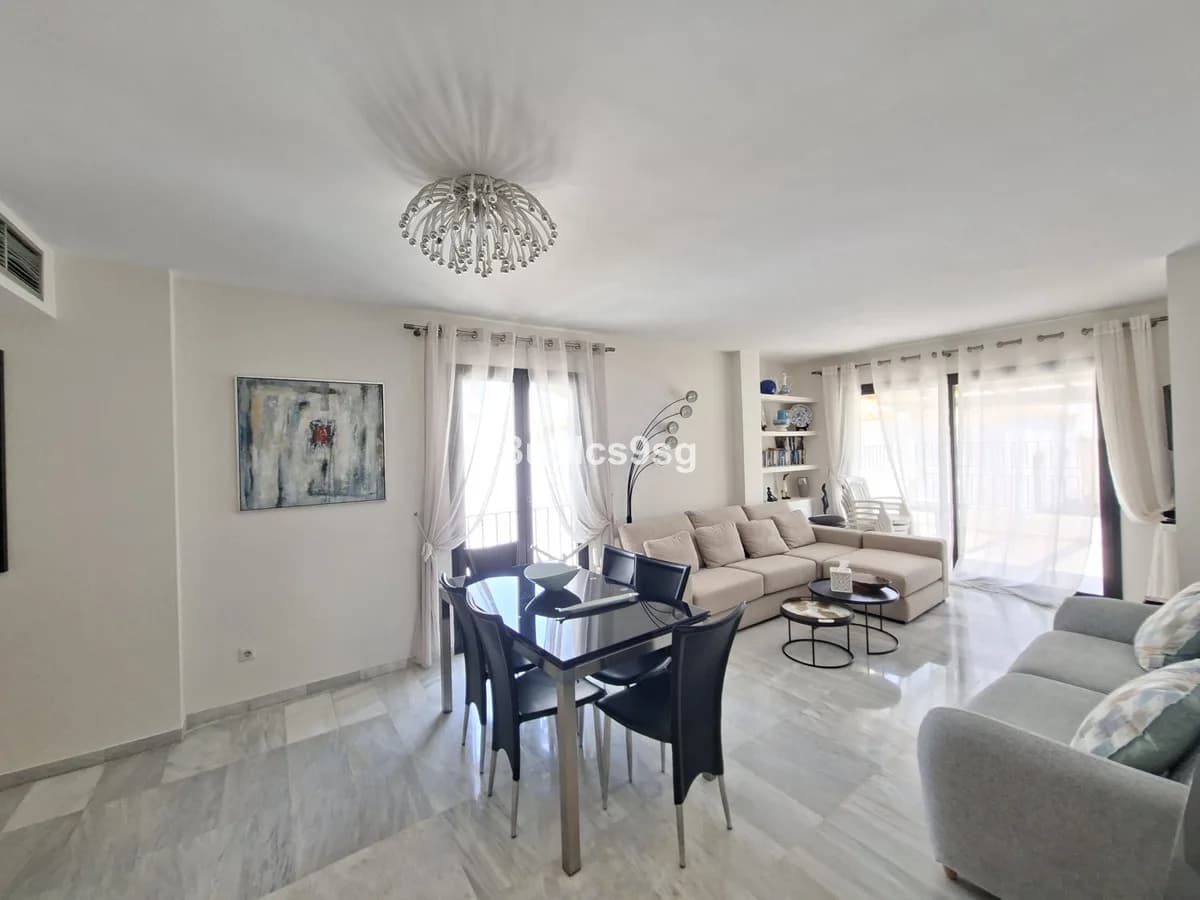 3 Bedroom Penthouse for Sale in Puerto Banús, Málaga - Image 7