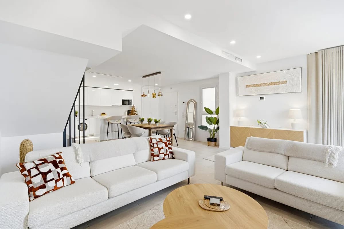 3 Bedroom Semi-Detached House for Sale in La Cala de Mijas, Málaga - Image 9