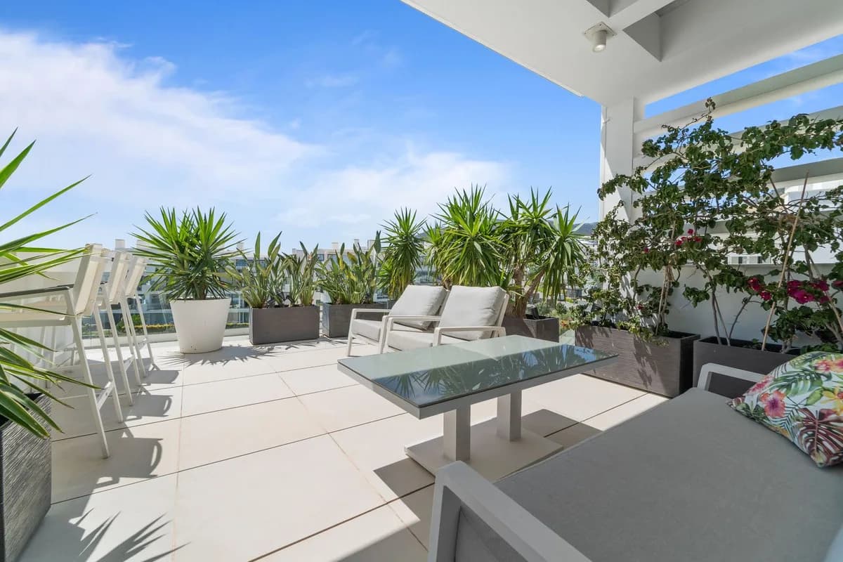 3 Bedroom Penthouse for Sale in Fuengirola, Málaga - Image 4