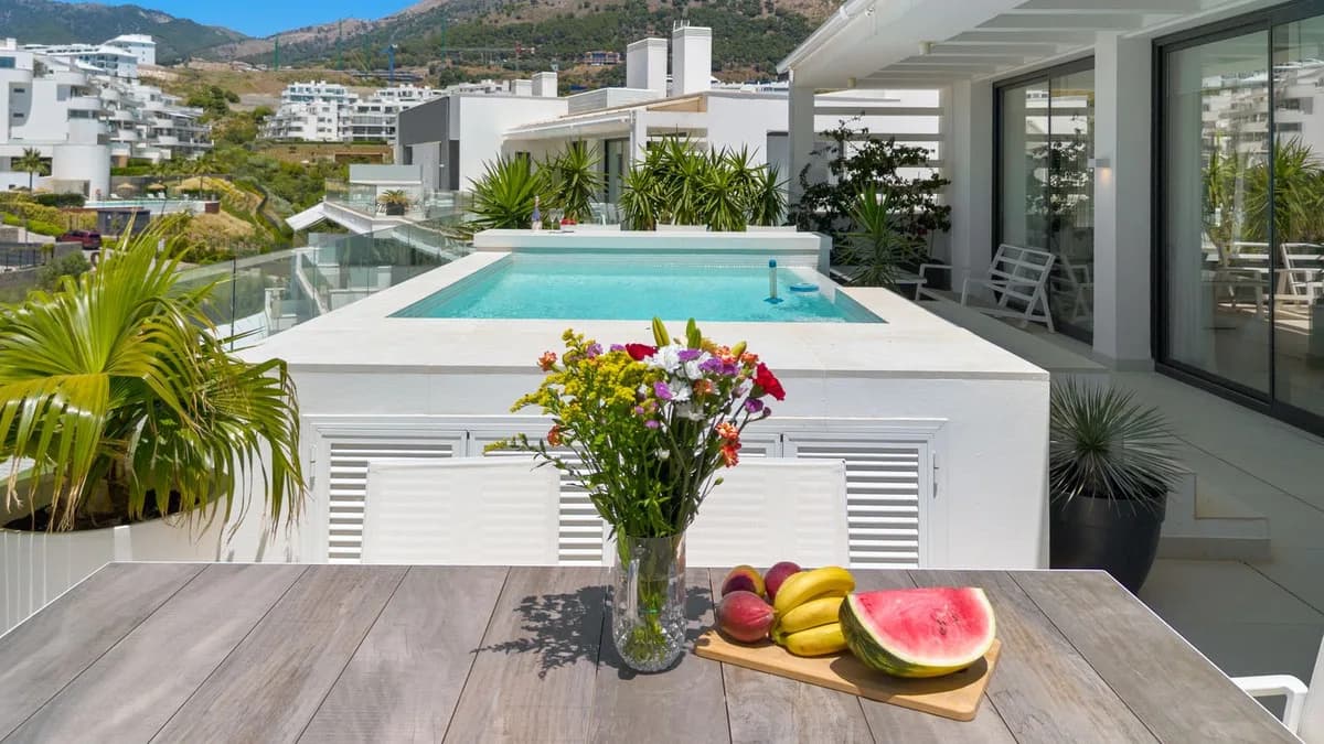3 Bedroom Penthouse for Sale in Fuengirola, Málaga - Image 9