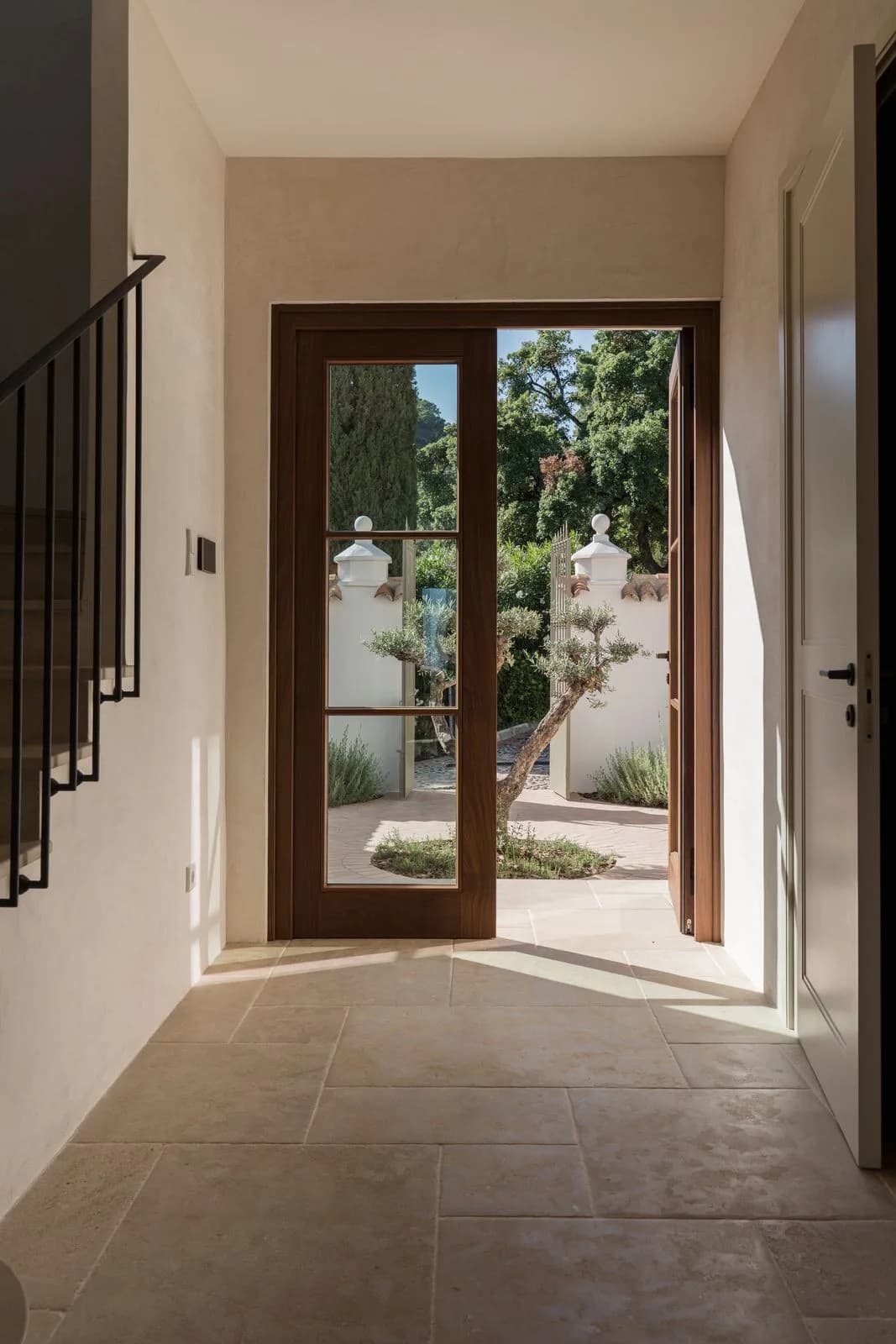 4 Bedroom Detached Villa for Sale in El Madroñal, Málaga - Image 7