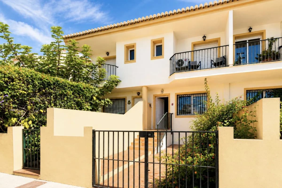 4 Bedroom Townhouse for Sale in Costabella, Málaga