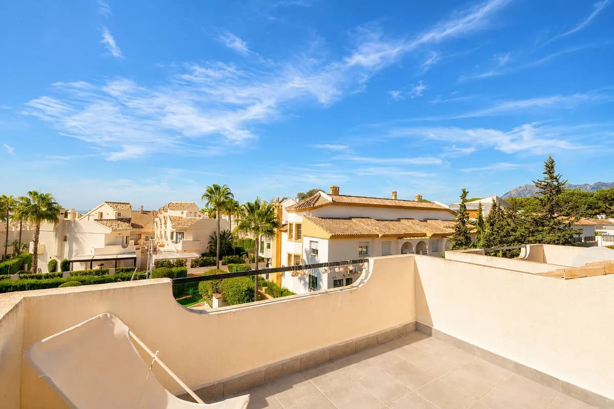 4 Bedroom Townhouse for Sale in Costabella, Málaga - Image 3