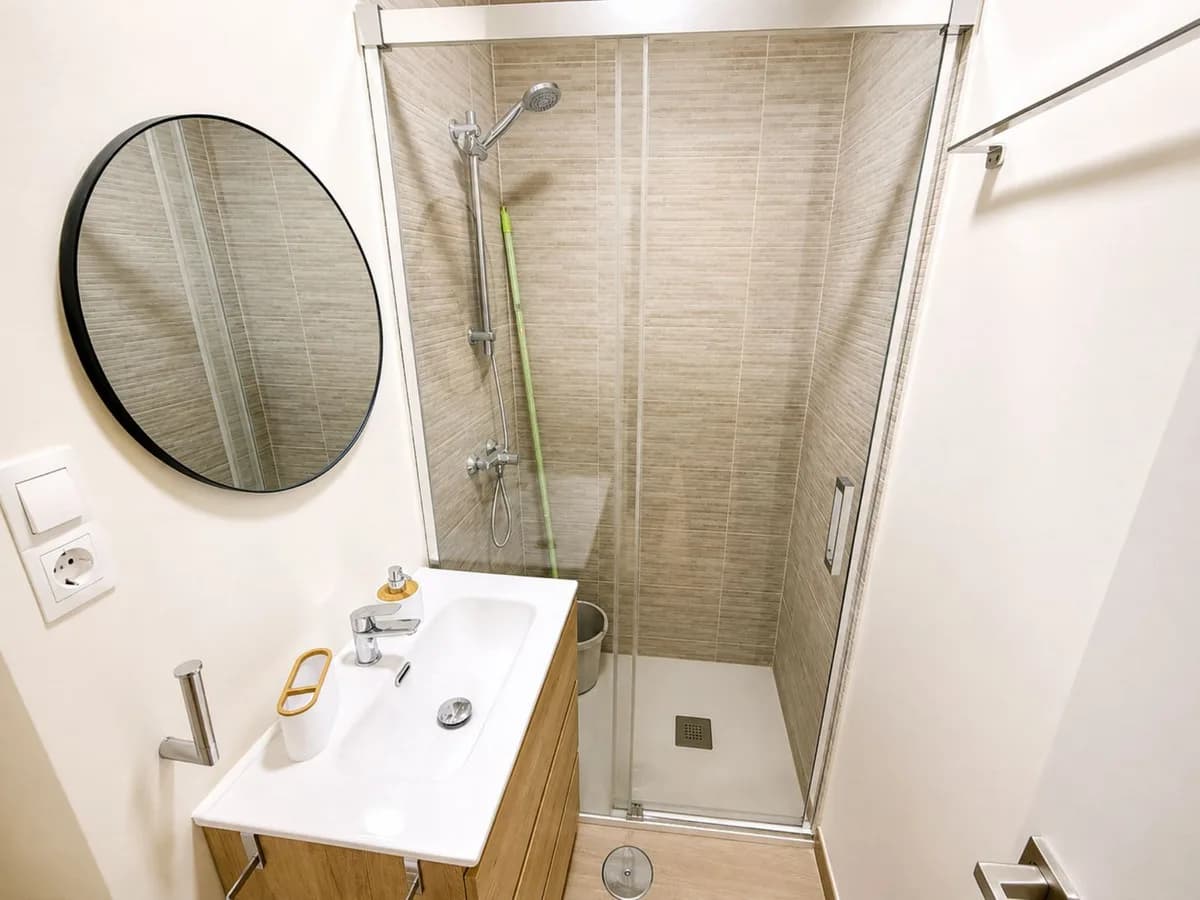 1 Bedroom Middle Floor Apartment for Sale in Torremolinos, Málaga - Image 5