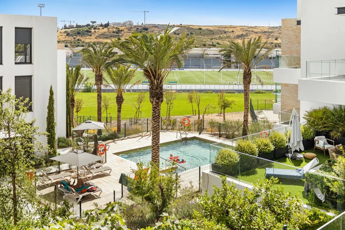 2 Bedroom Penthouse for Sale in Estepona, Málaga - Image 2