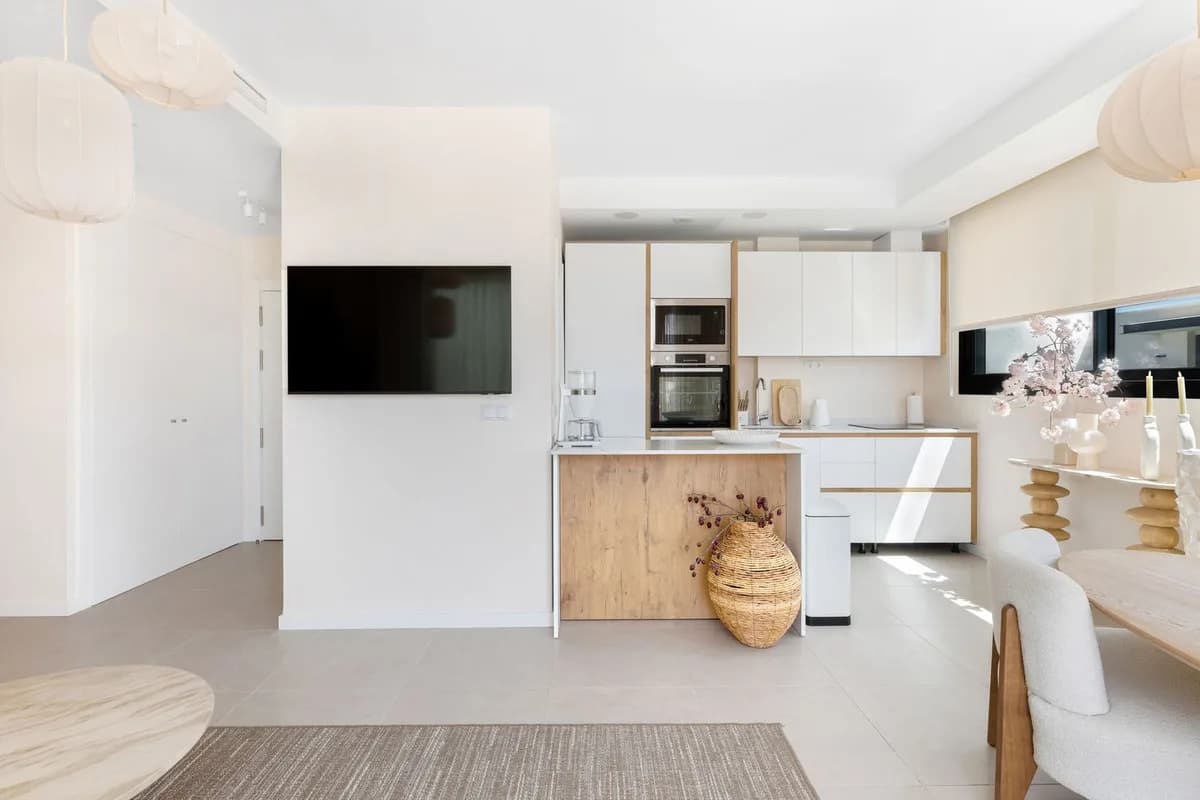 2 Bedroom Penthouse for Sale in Estepona, Málaga - Image 8