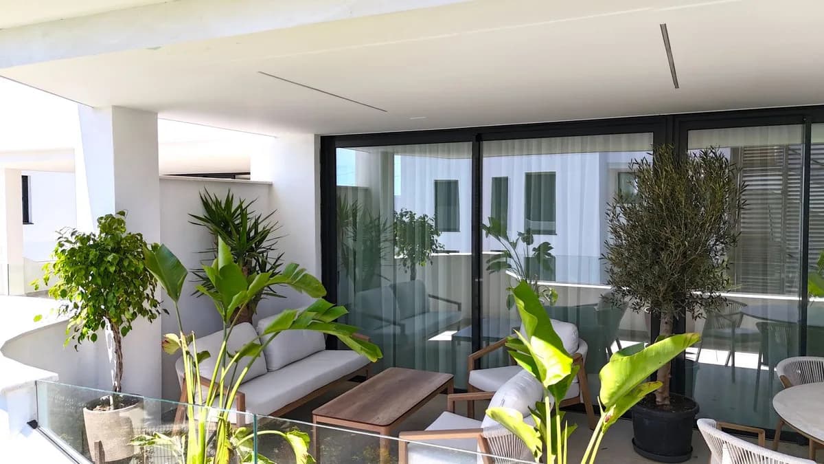 2 Bedroom Middle Floor Apartment for Sale in Cancelada, Málaga - Image 9
