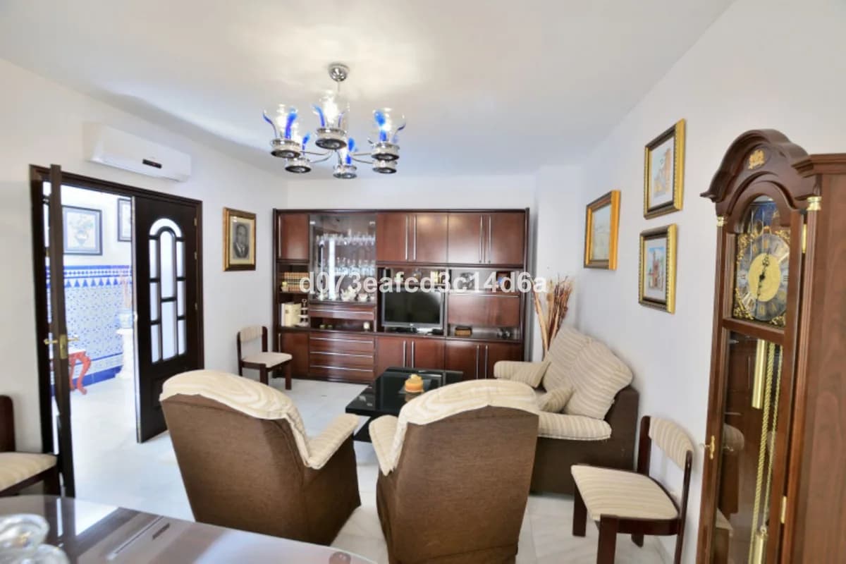 6 Bedroom Townhouse for Sale in Ronda, Málaga - Image 4