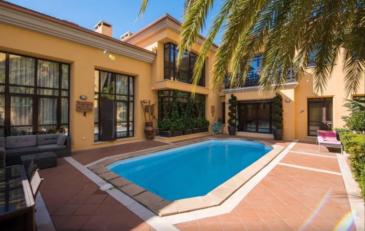 3 Bedroom Bungalow for Sale in Puerto Banús, Málaga