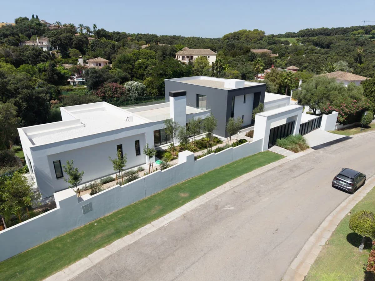7 Bedroom Detached Villa for Sale in Sotogrande Alto, Cádiz - Image 5