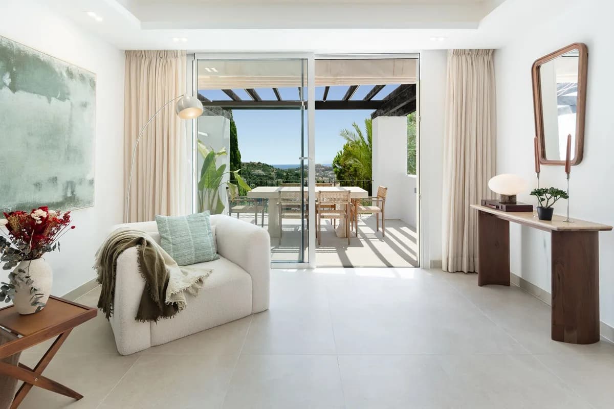 3 Bedroom Penthouse for Sale in La Quinta, Málaga - Image 4
