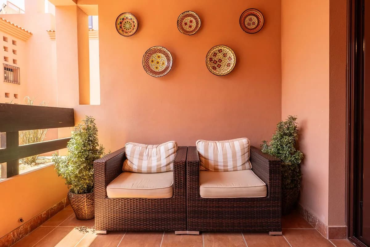 3 Bedroom Middle Floor Apartment for Sale in Benalmadena, Málaga - Image 7