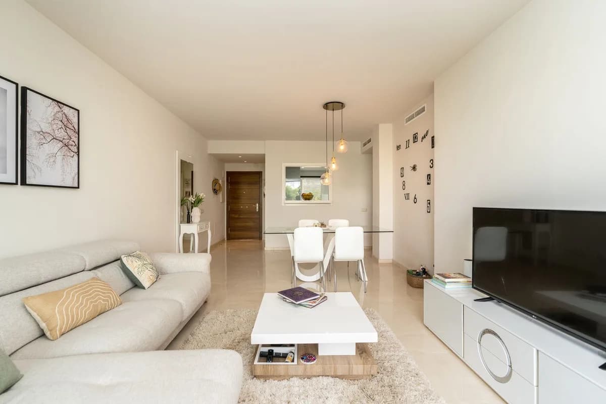 2 Bedroom Ground Floor Apartment for Sale in Casares, Málaga - Image 7