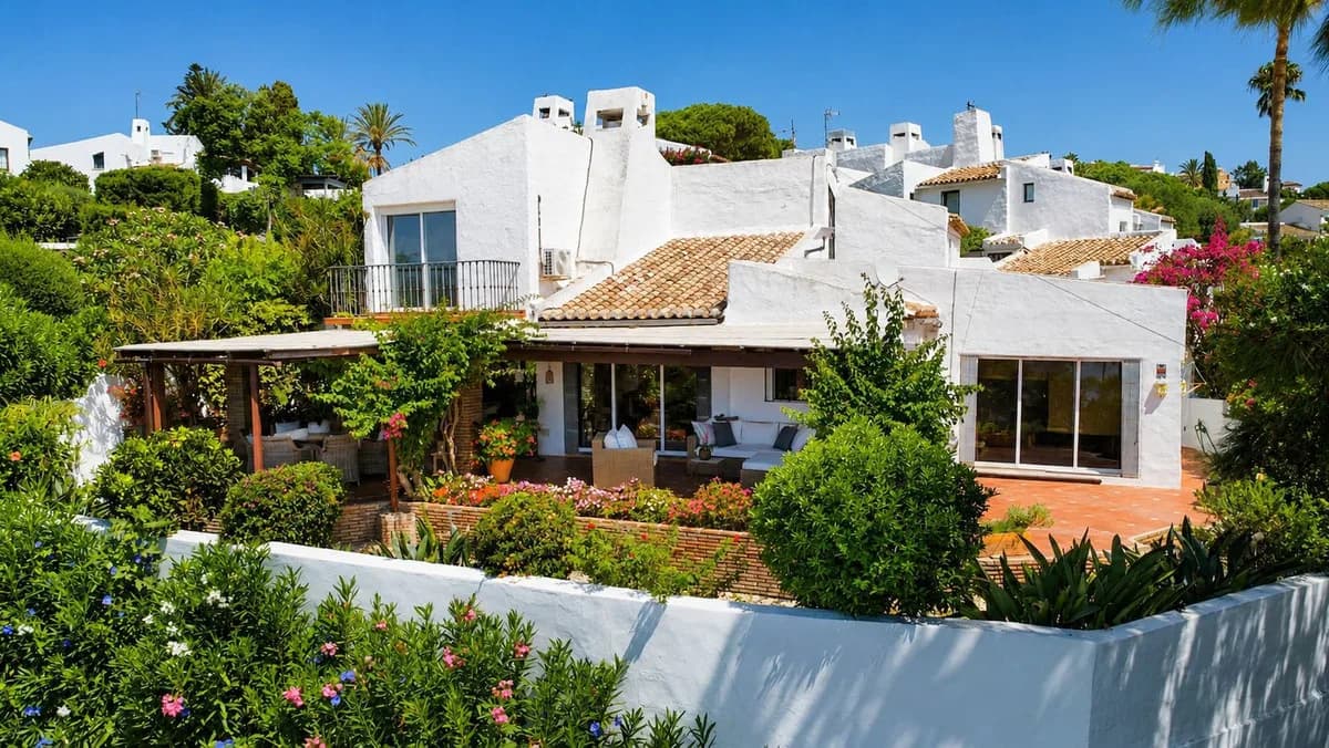 3 Bedroom Detached Villa for Sale in Casares Playa, Málaga