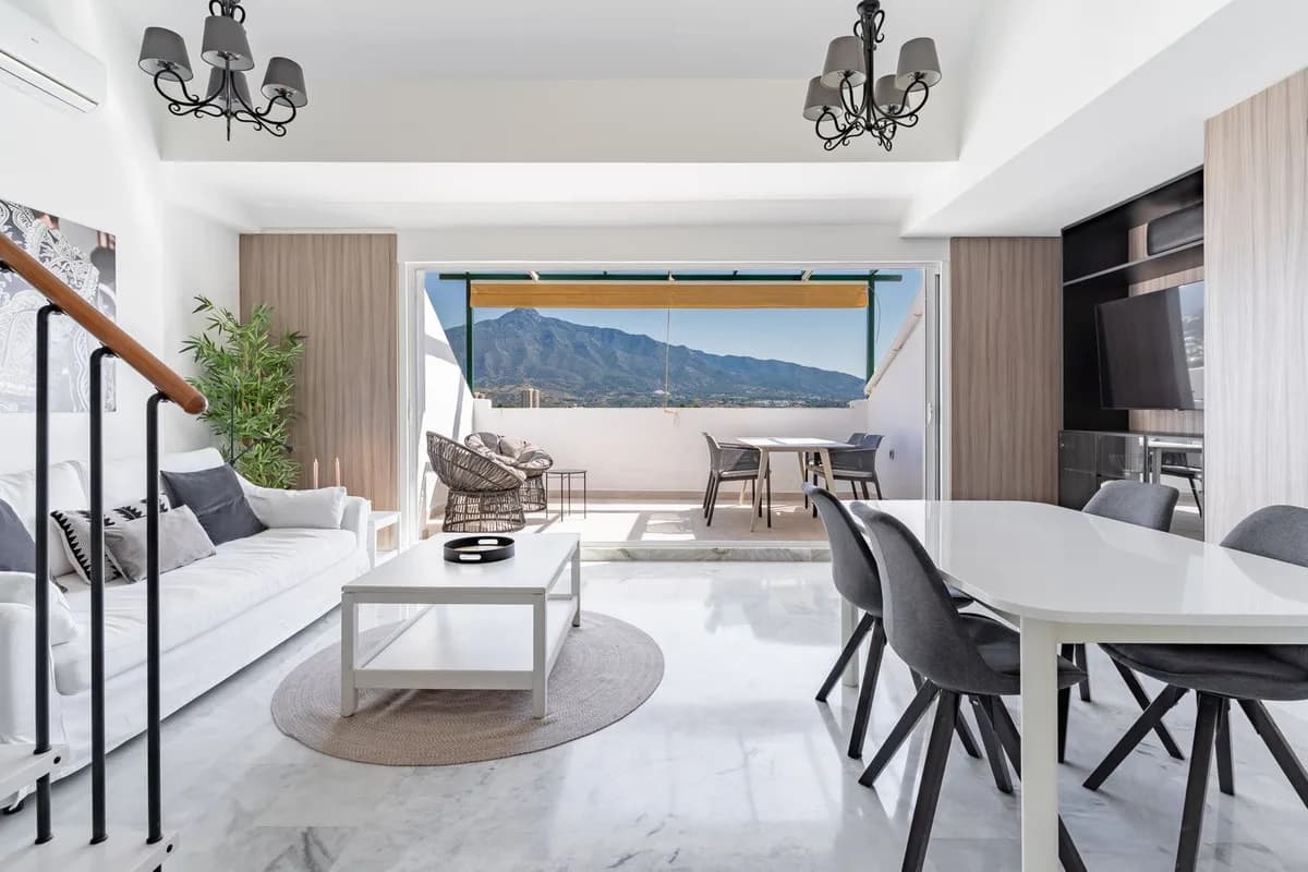 2 Bedroom Penthouse Duplex for Sale in Nueva Andalucía, Málaga - Image 2