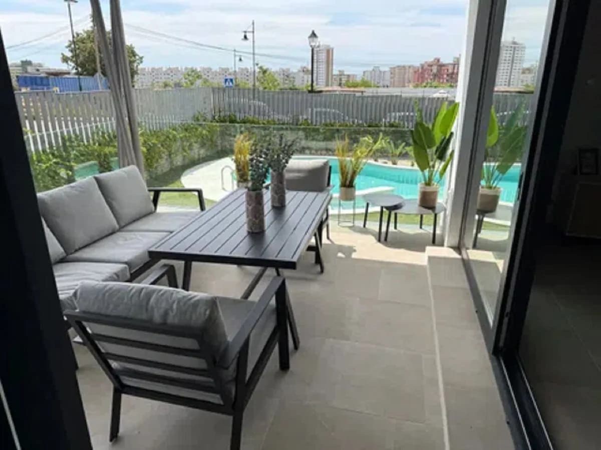 3 Bedroom Middle Floor Apartment for Sale in Los Pacos, Málaga
