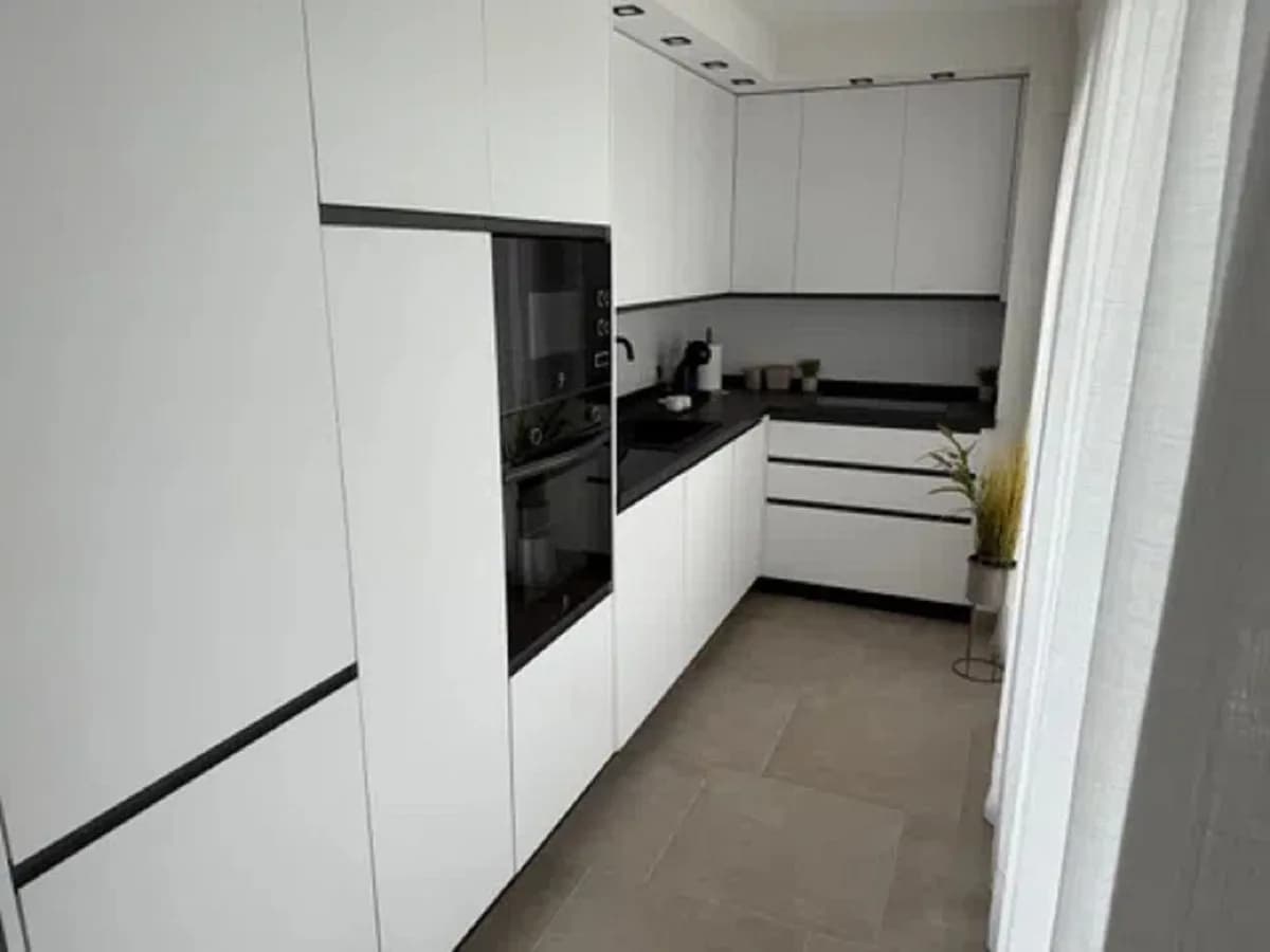 3 Bedroom Middle Floor Apartment for Sale in Los Pacos, Málaga - Image 8