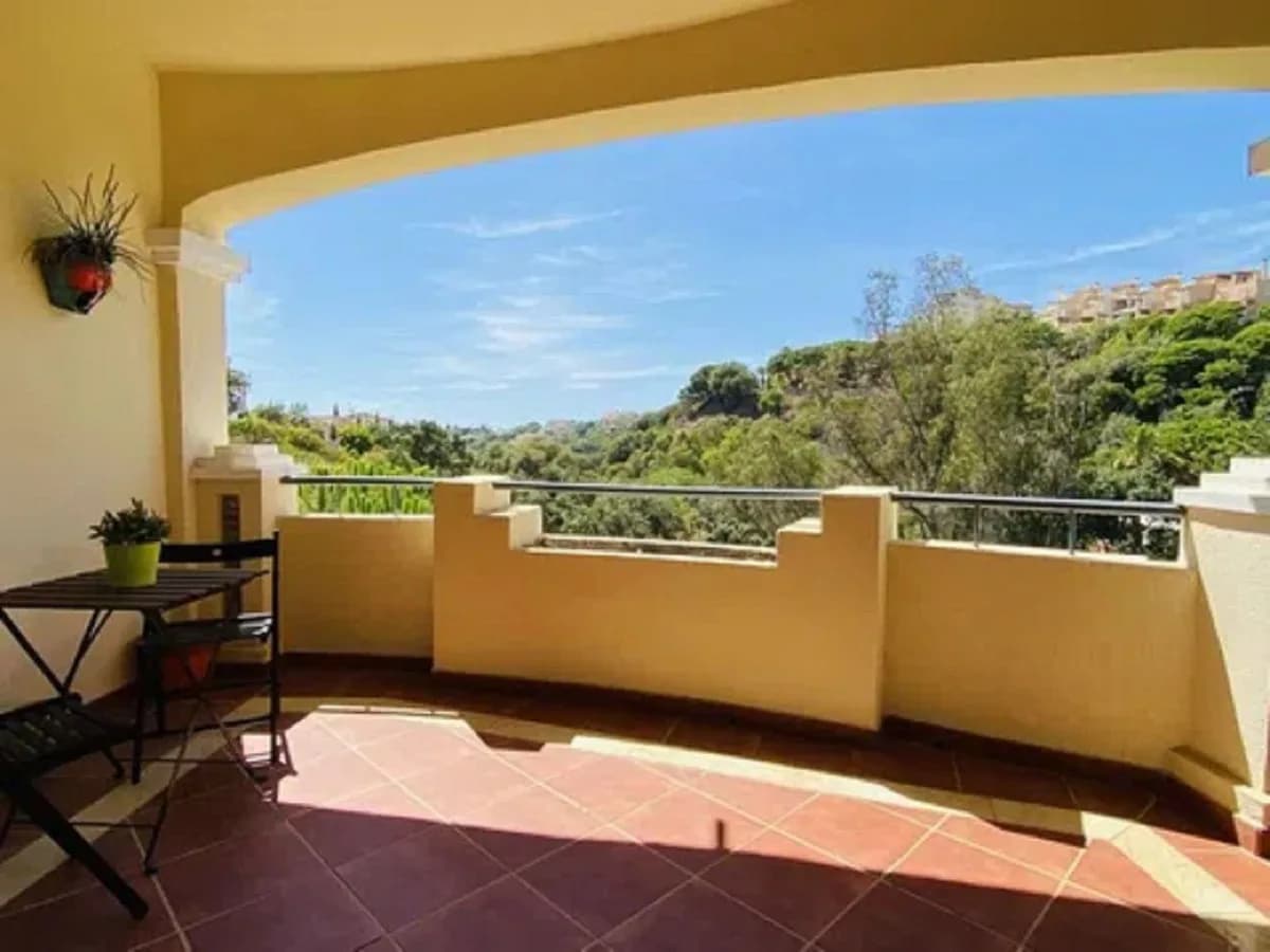 2 Bedroom Ground Floor Apartment for Sale in Elviria, Málaga