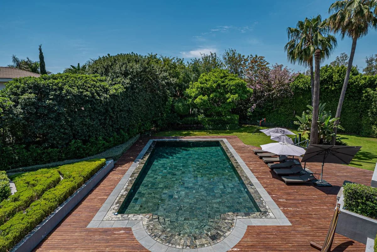8 Bedroom Detached Villa for Sale in Guadalmina Baja, Málaga - Image 6