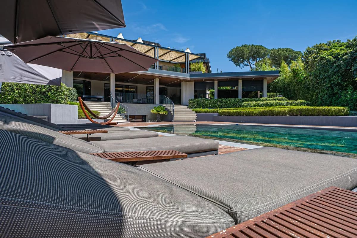 8 Bedroom Detached Villa for Sale in Guadalmina Baja, Málaga - Image 7