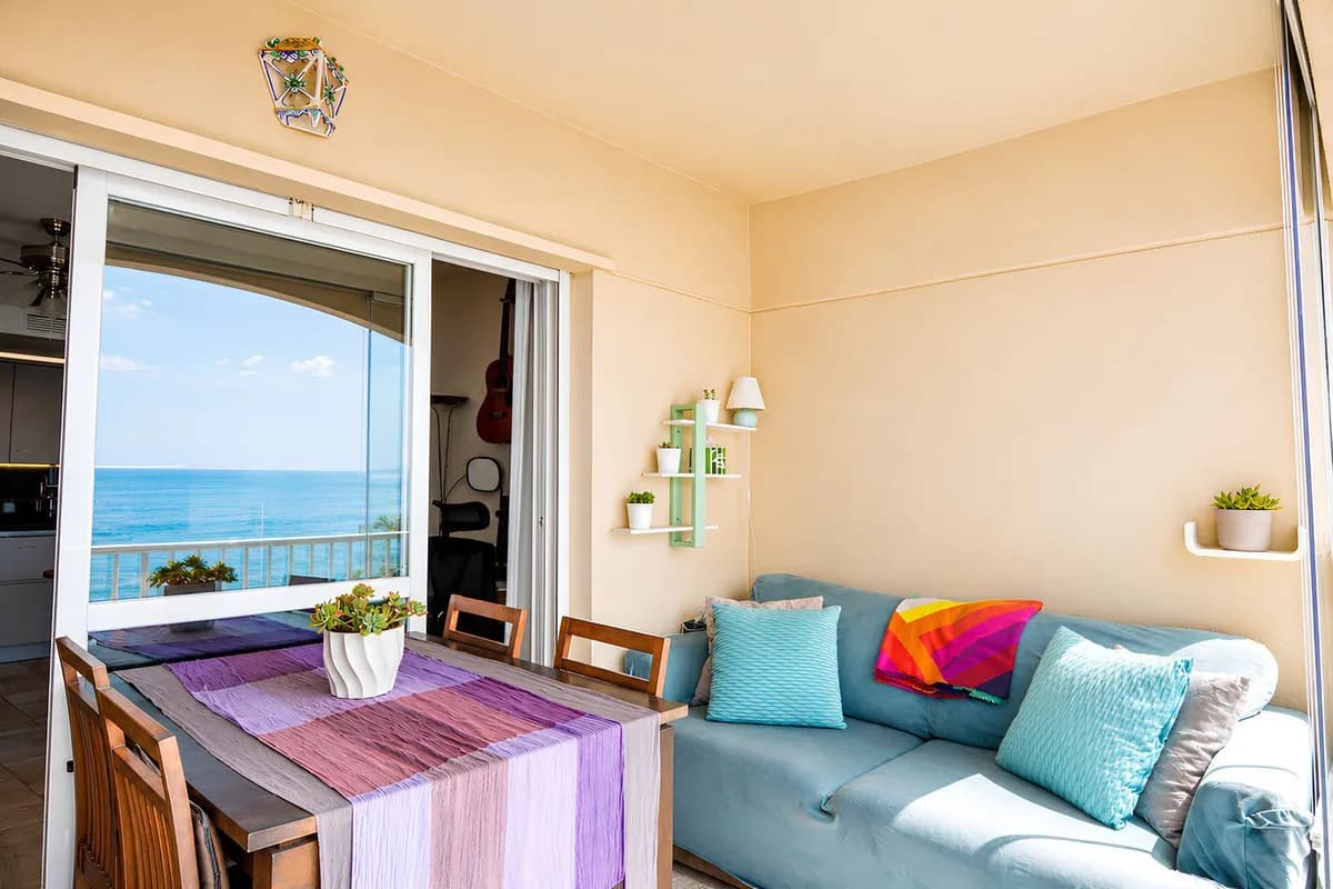 1 Bedroom Top Floor Apartment for Sale in Fuengirola, Málaga - Image 4
