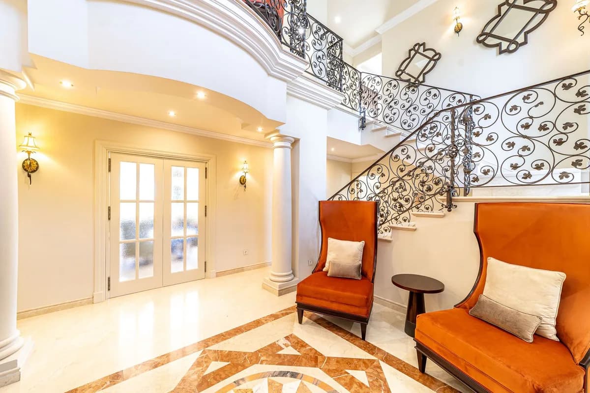 5 Bedroom Detached Villa for Sale in Atalaya, Málaga - Image 3
