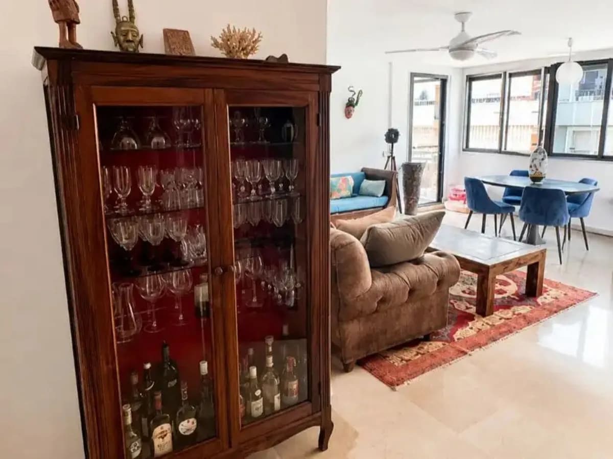 3 Bedroom Middle Floor Apartment for Sale in Marbella, Málaga - Image 5