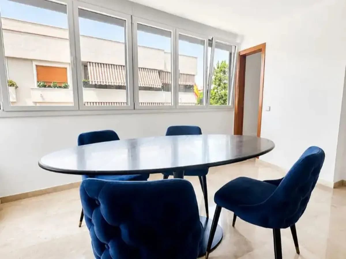 3 Bedroom Middle Floor Apartment for Sale in Marbella, Málaga - Image 7